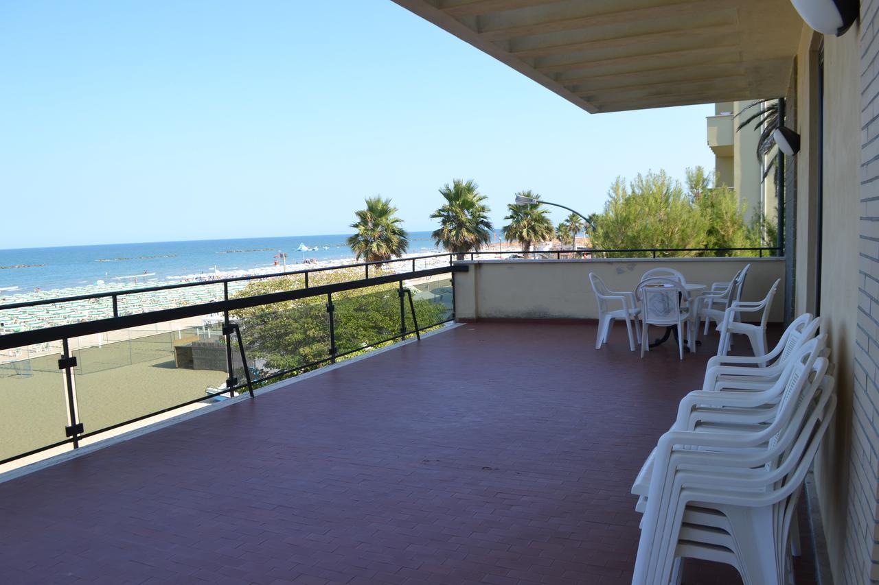 Albergo Quaglia Roseto Degli Abruzzi Exterior photo